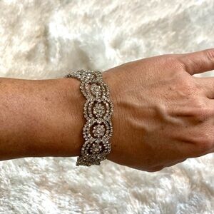 Elegant Rhinestone bling bracelet adjustable NWT New